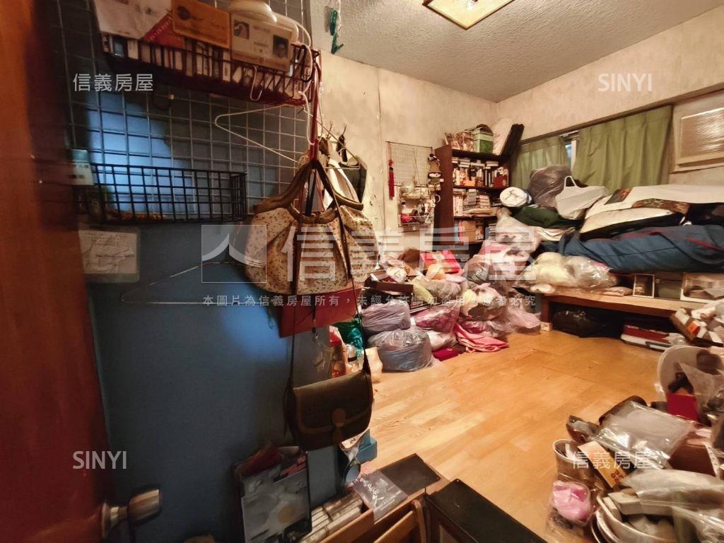 中山捷運電梯高樓層大空間房屋室內格局與周邊環境
