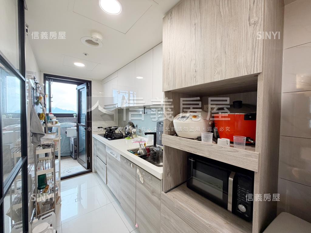 皇普ＭＶＰ邊間採光美兩房房屋室內格局與周邊環境