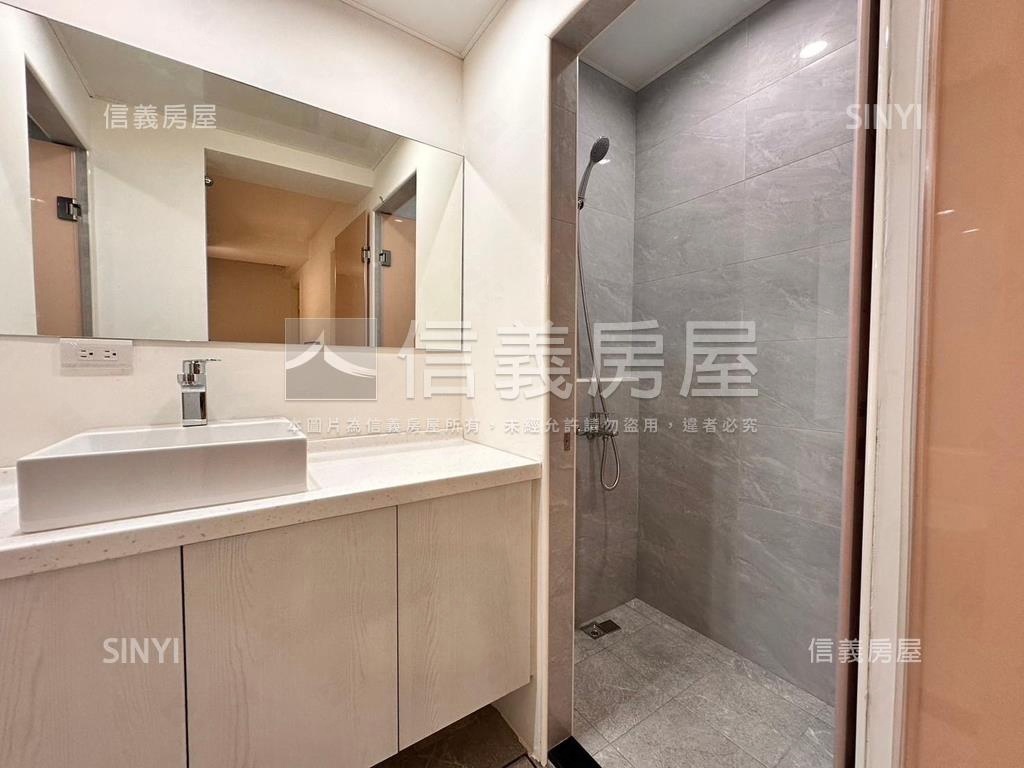 ７４７舒服裝潢美屋房屋室內格局與周邊環境