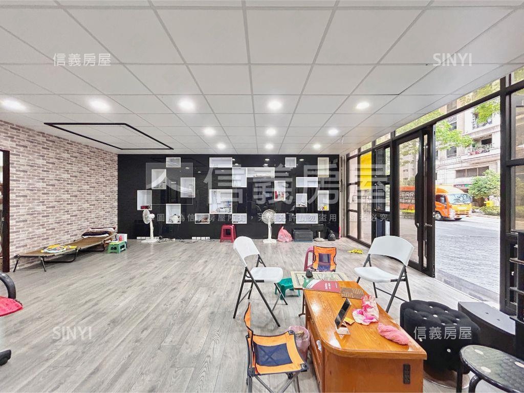 新莊雙捷挑高三角金店面房屋室內格局與周邊環境