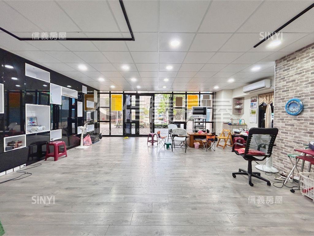 新莊雙捷挑高三角金店面房屋室內格局與周邊環境