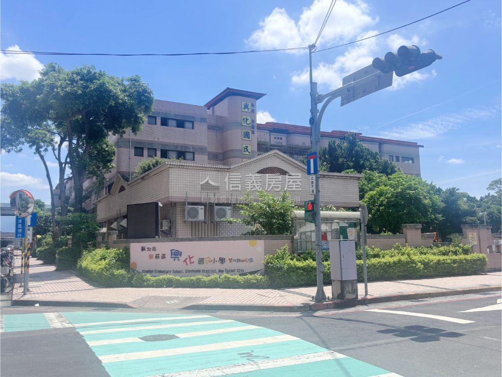 正【五工二路】店辦房屋室內格局與周邊環境
