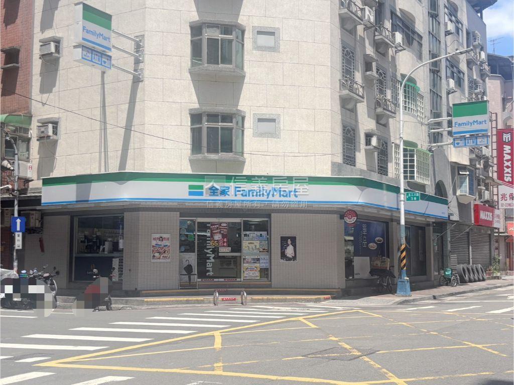 正【五工二路】店辦房屋室內格局與周邊環境