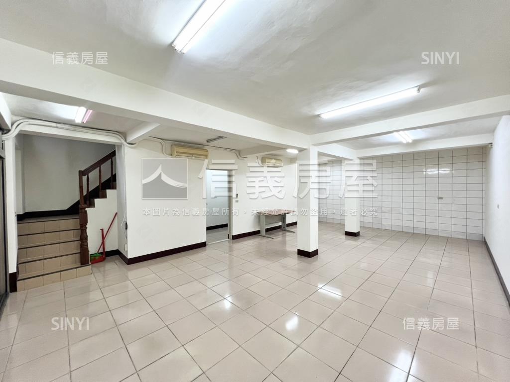 近中和環球民享街美透天房屋室內格局與周邊環境