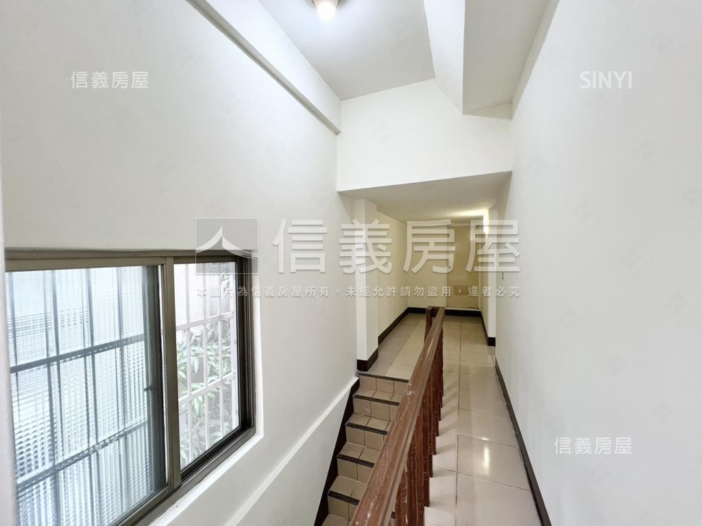 近中和環球民享街美透天房屋室內格局與周邊環境