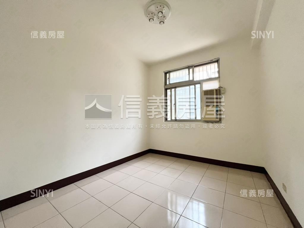 近中和環球民享街美透天房屋室內格局與周邊環境