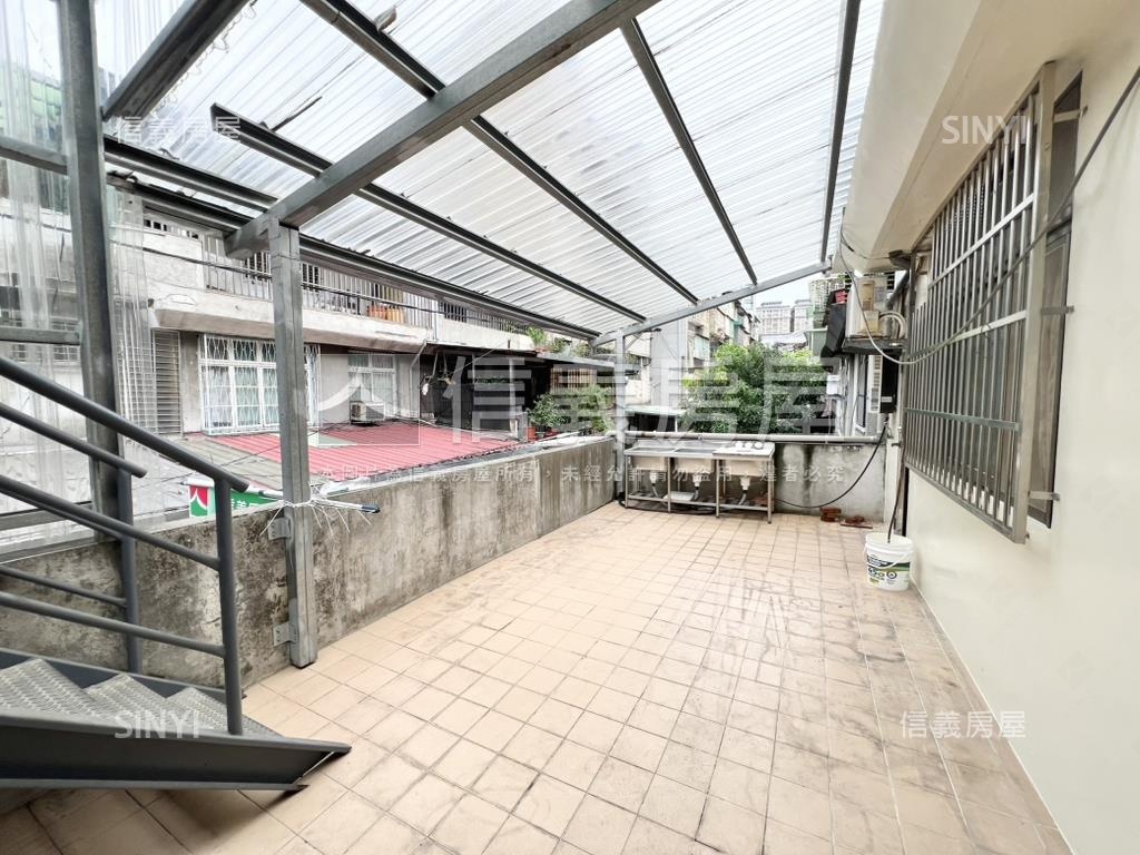 近中和環球民享街美透天房屋室內格局與周邊環境