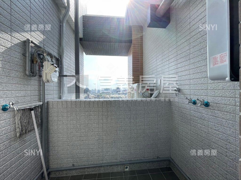 熊都敘建築視野兩房附車位房屋室內格局與周邊環境