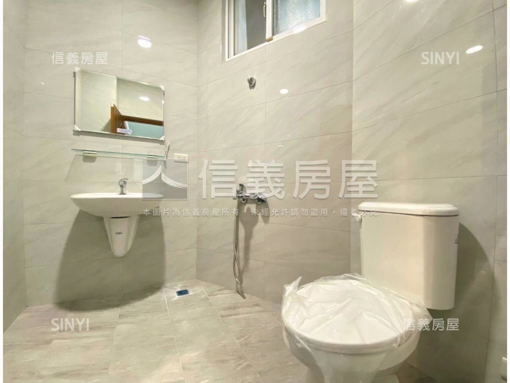 亞灣寬敞大庭院面寬雙車墅房屋室內格局與周邊環境