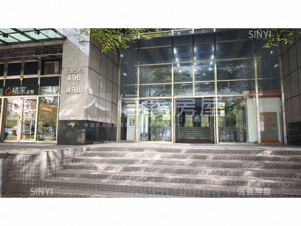 ＭＩＴ捷運氣派辦公房屋室內格局與周邊環境