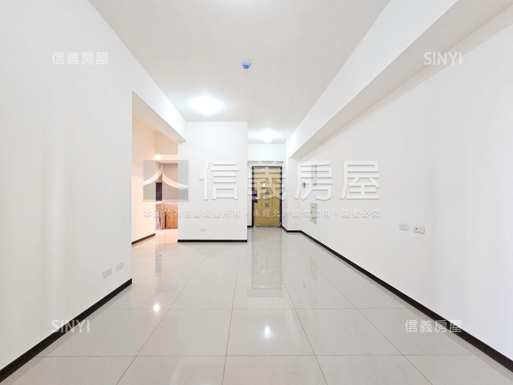 八擴．城中大璽三房車位房屋室內格局與周邊環境