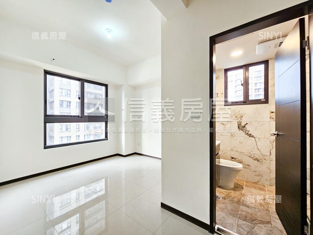 八擴．城中大璽三房車位房屋室內格局與周邊環境