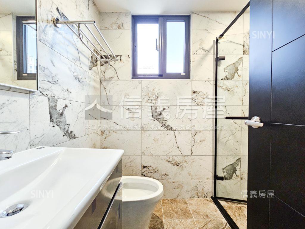 八擴．城中大璽三房車位房屋室內格局與周邊環境