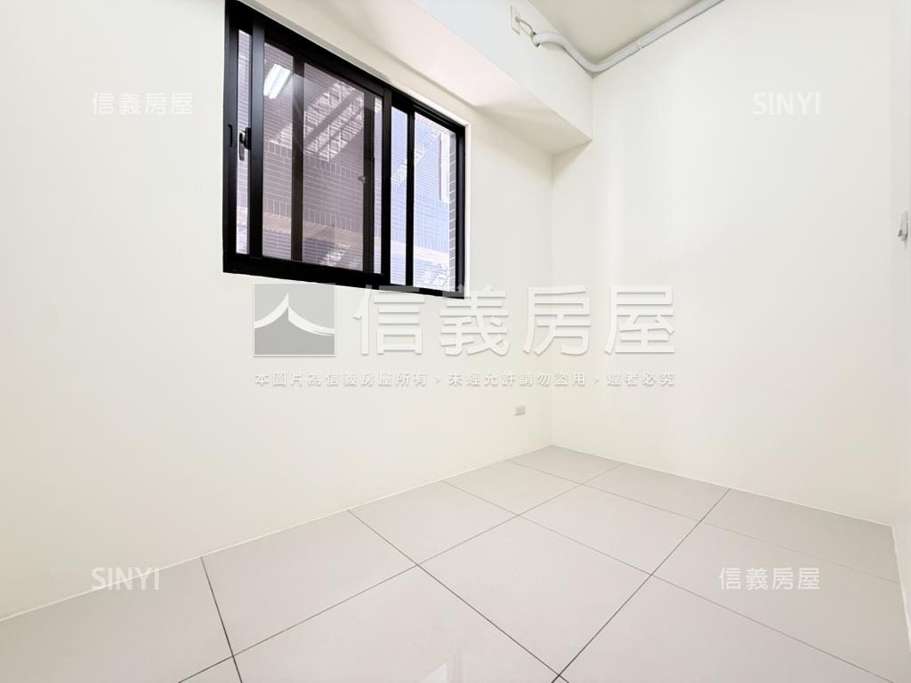 星亞都高樓稀有兩房車位房屋室內格局與周邊環境