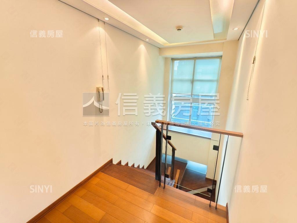 河景建築賞挑高六米大戶房屋室內格局與周邊環境