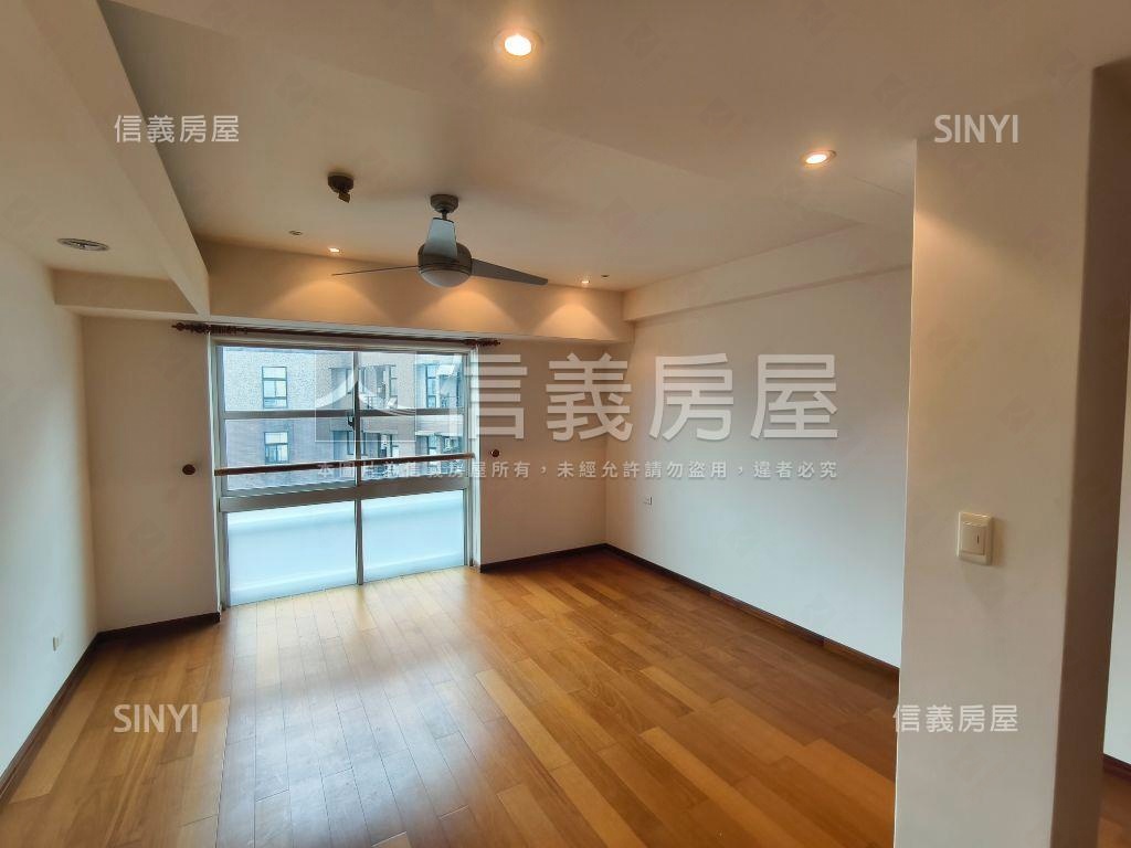 河景建築賞挑高六米大戶房屋室內格局與周邊環境