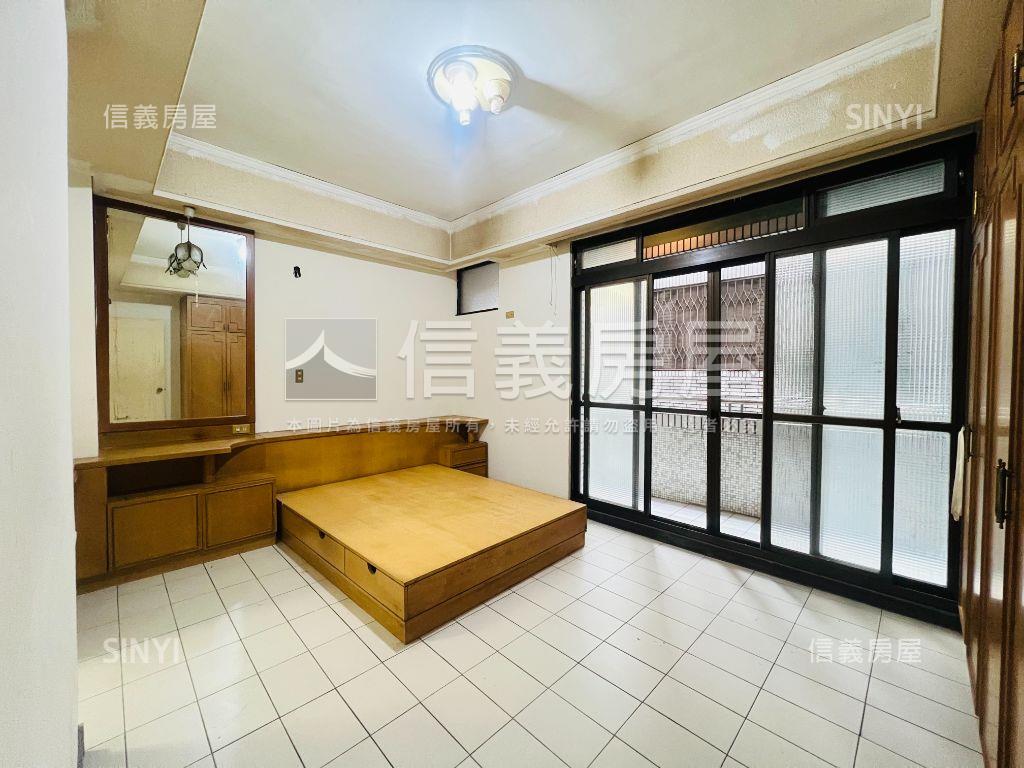 近捷運一點利三房房屋室內格局與周邊環境