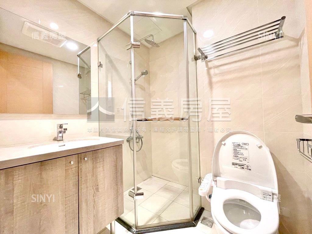 上築精美裝潢兩房車位房屋室內格局與周邊環境