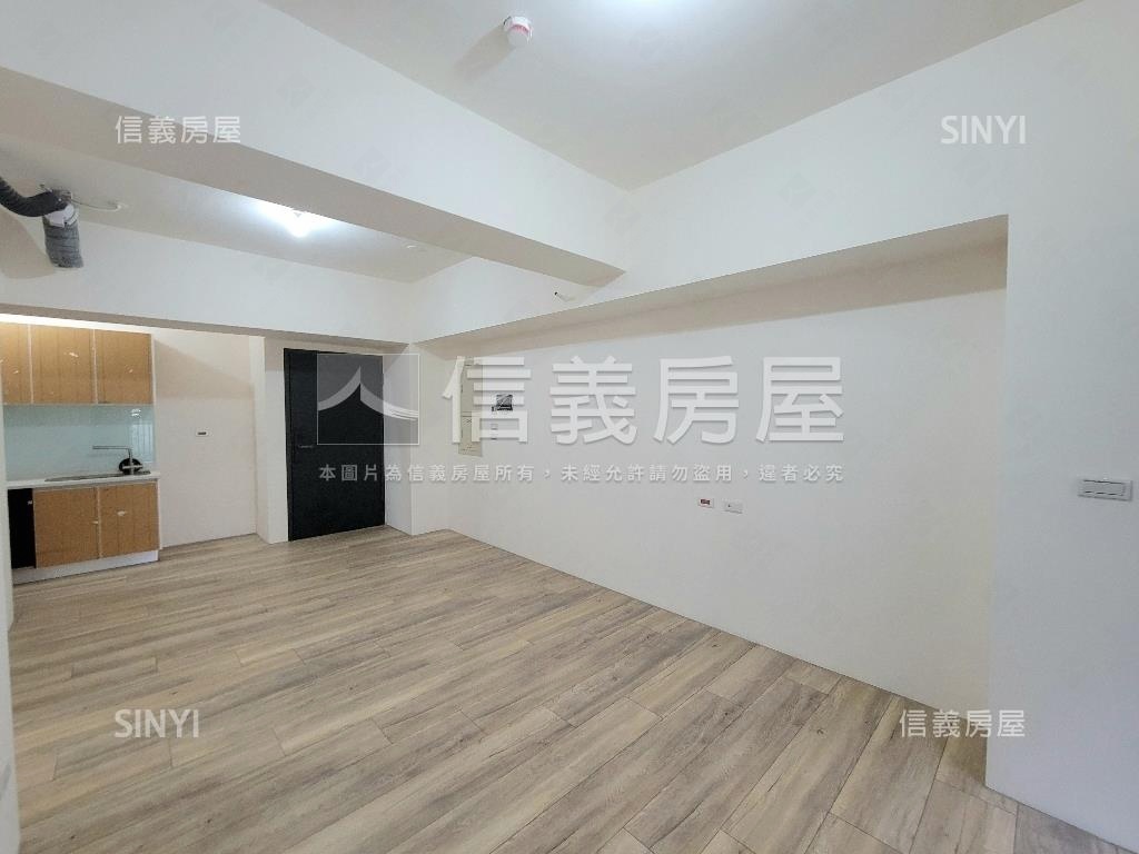 新高學區非面７４三房平車房屋室內格局與周邊環境