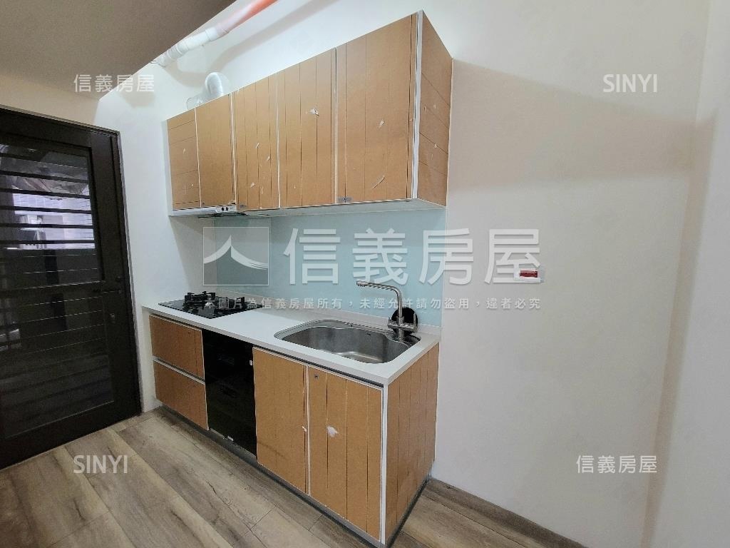 新高學區非面７４三房平車房屋室內格局與周邊環境