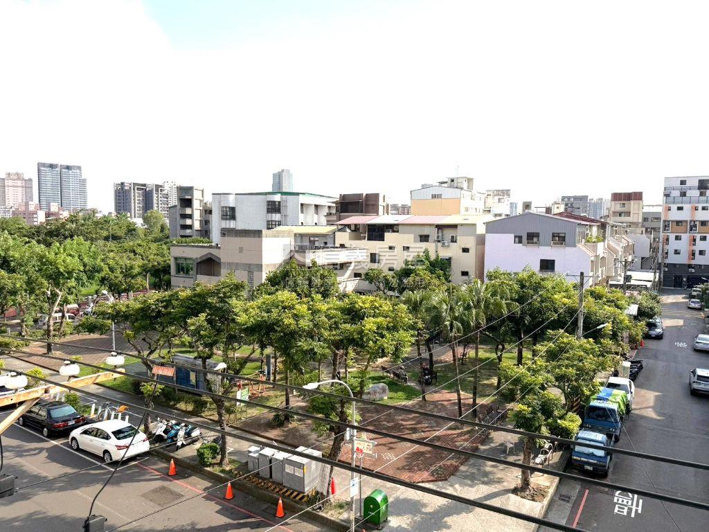 首購首選面公園大三房房屋室內格局與周邊環境