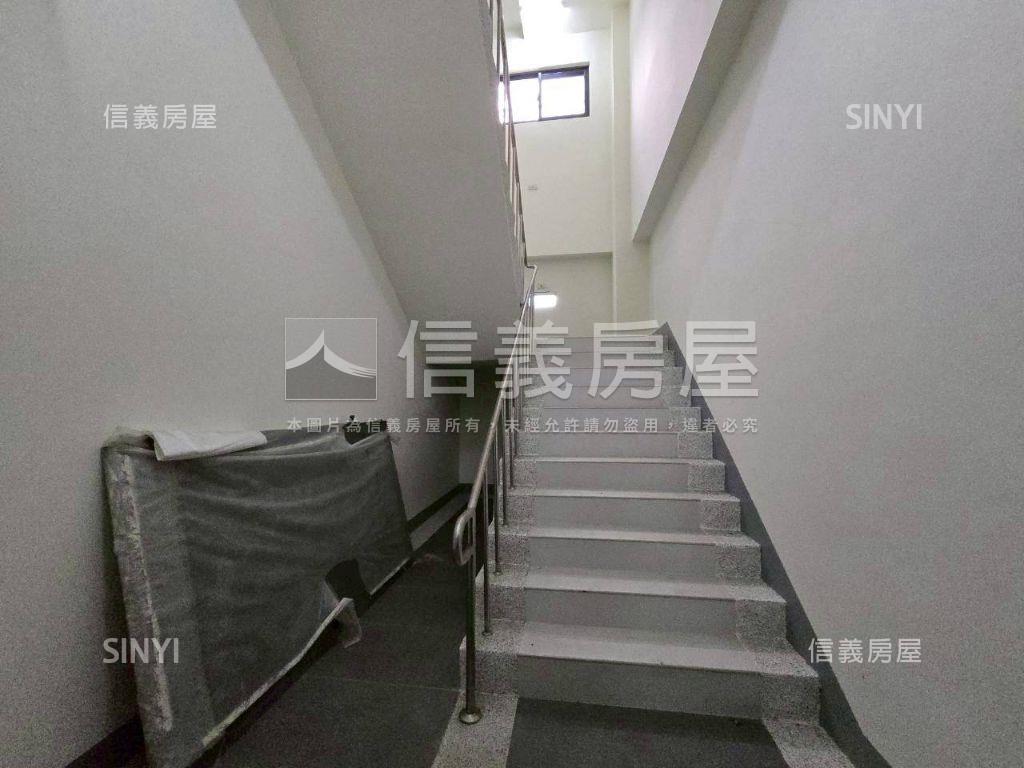 新竹東區整棟新穎電梯廠房房屋室內格局與周邊環境