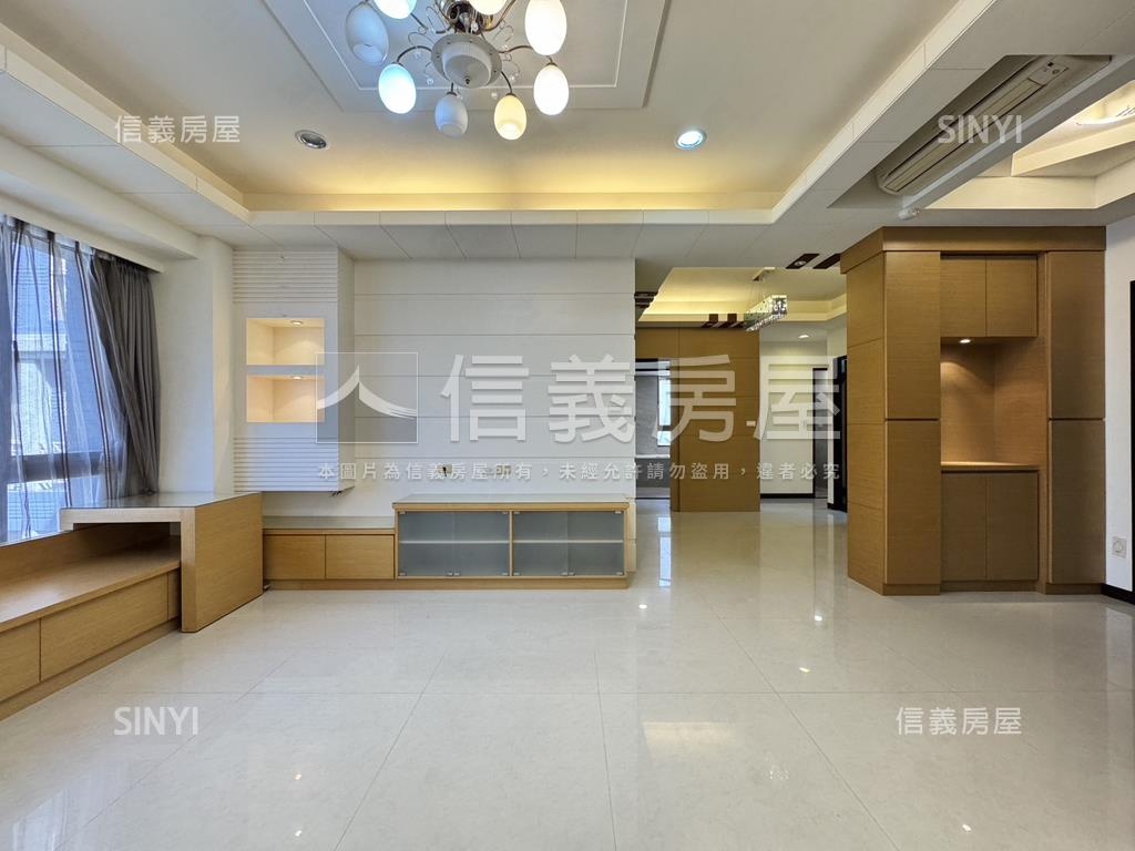 歌德堡高樓雙車美三房房屋室內格局與周邊環境