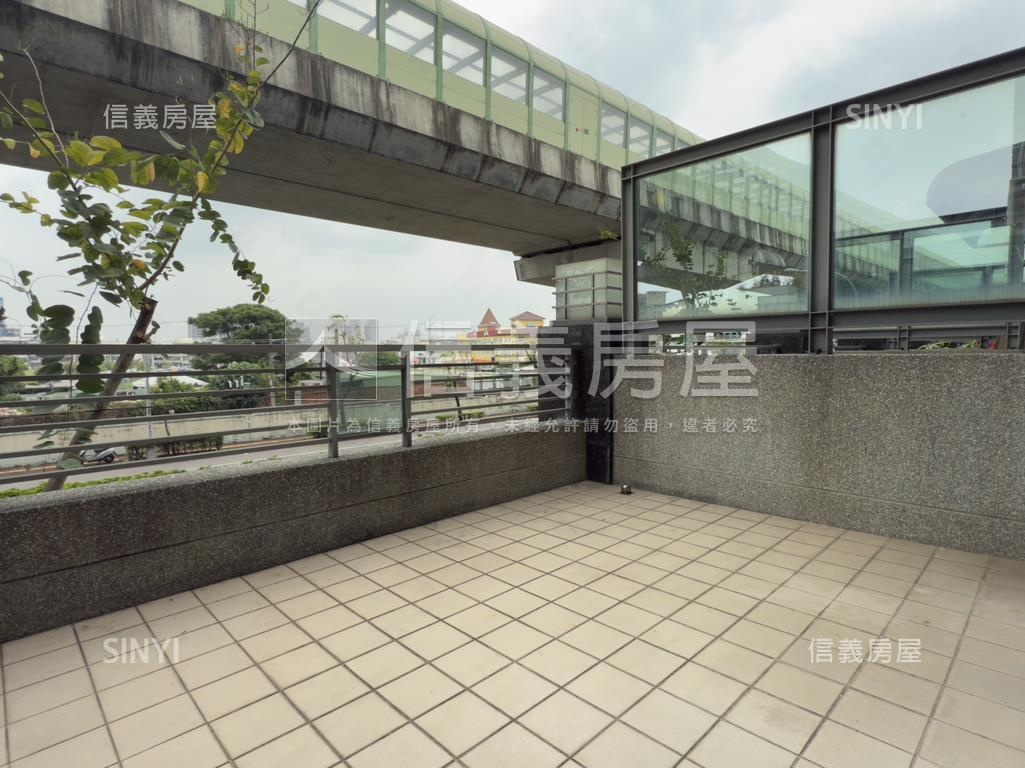 近烏日捷運臨路別墅房屋室內格局與周邊環境