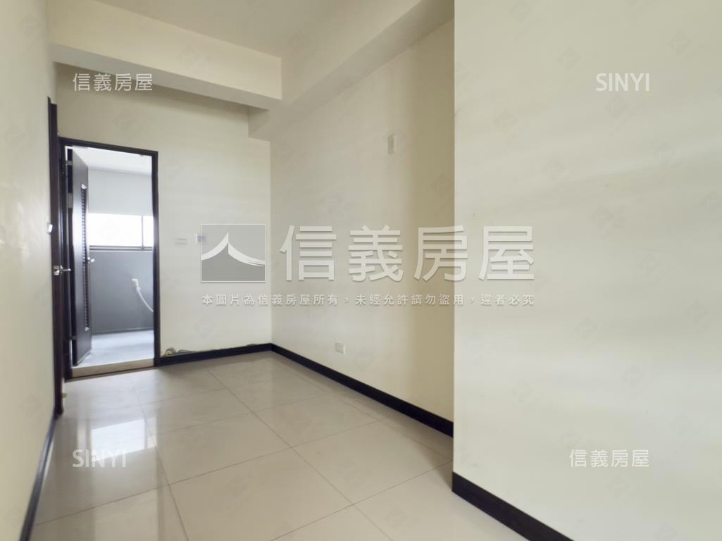 近烏日捷運臨路別墅房屋室內格局與周邊環境