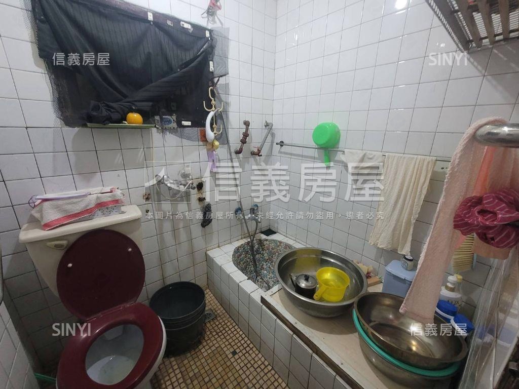 市中心低總價透天房屋室內格局與周邊環境