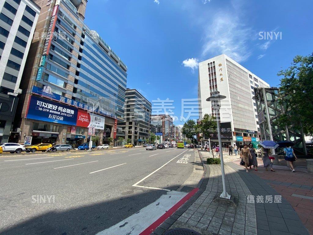 正忠孝東一樓店王房屋室內格局與周邊環境