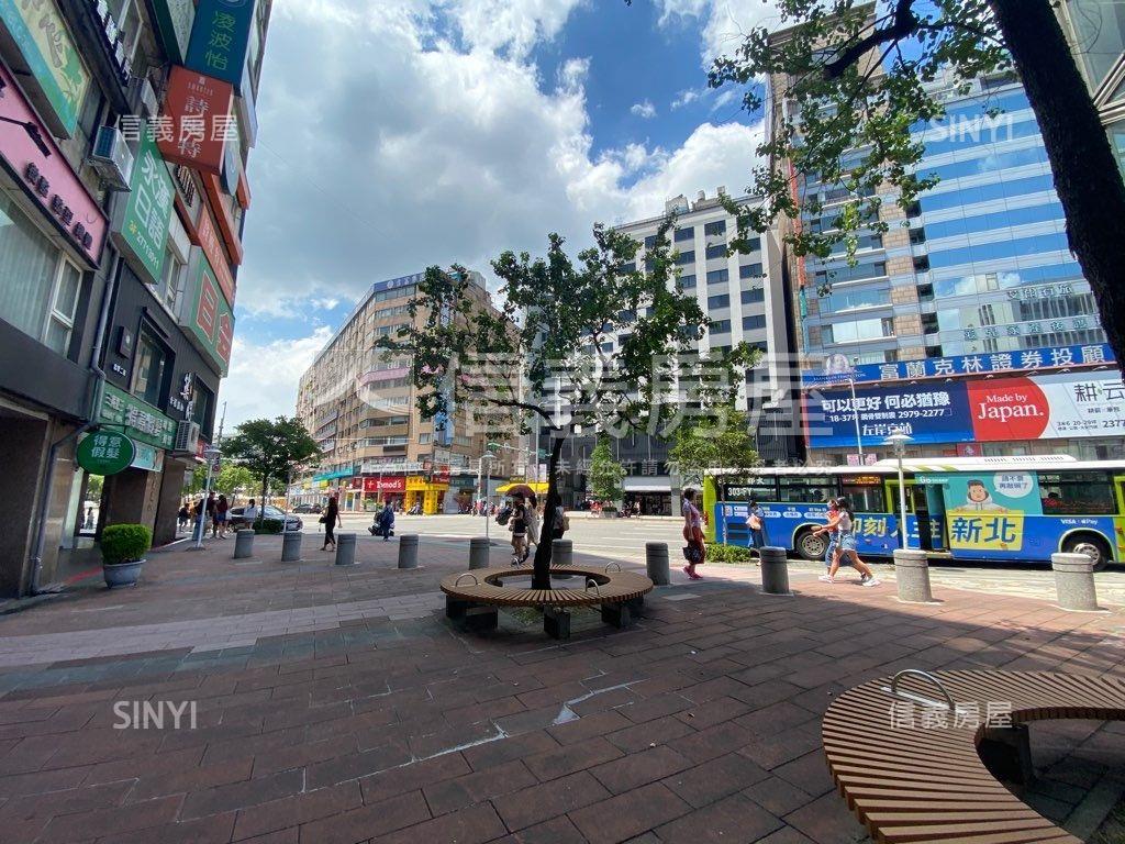正忠孝東一樓店王房屋室內格局與周邊環境
