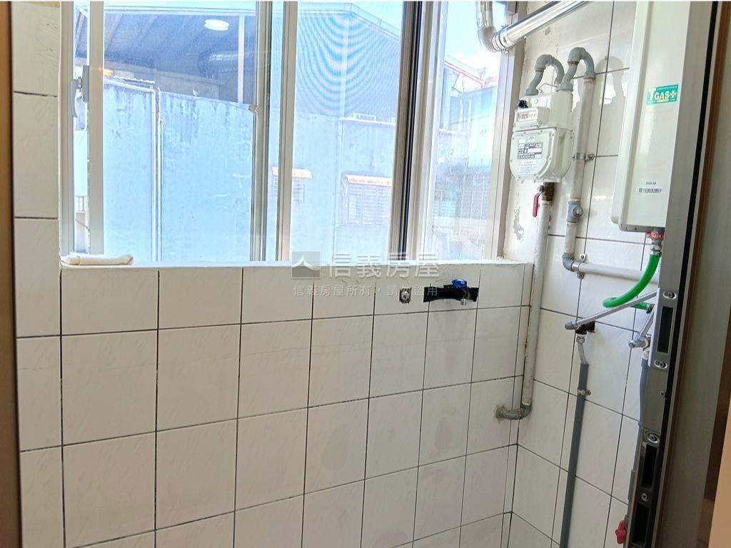 近內湖捷運２房美寓房屋室內格局與周邊環境