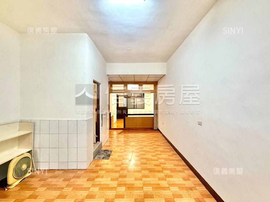 澄清湖特區正街騎樓透天房屋室內格局與周邊環境