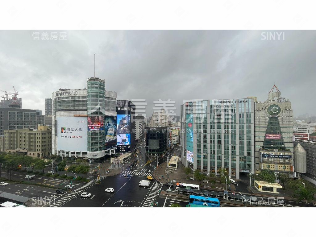 西門捷運口三角窗店辦２房屋室內格局與周邊環境