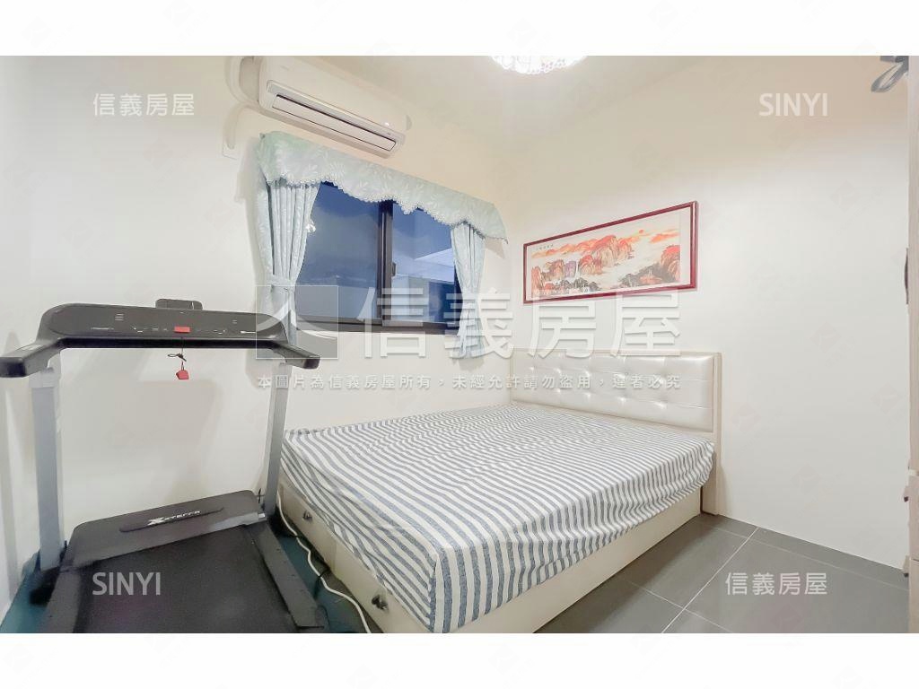 １１期時代英倫３房平車房屋室內格局與周邊環境