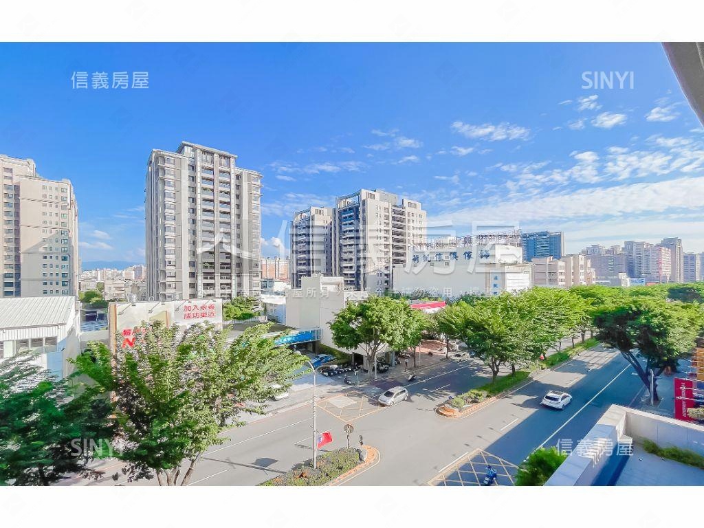 １１期時代英倫３房平車房屋室內格局與周邊環境