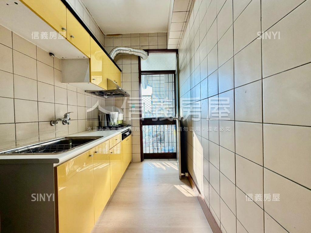近成大屋況好採光三房房屋室內格局與周邊環境