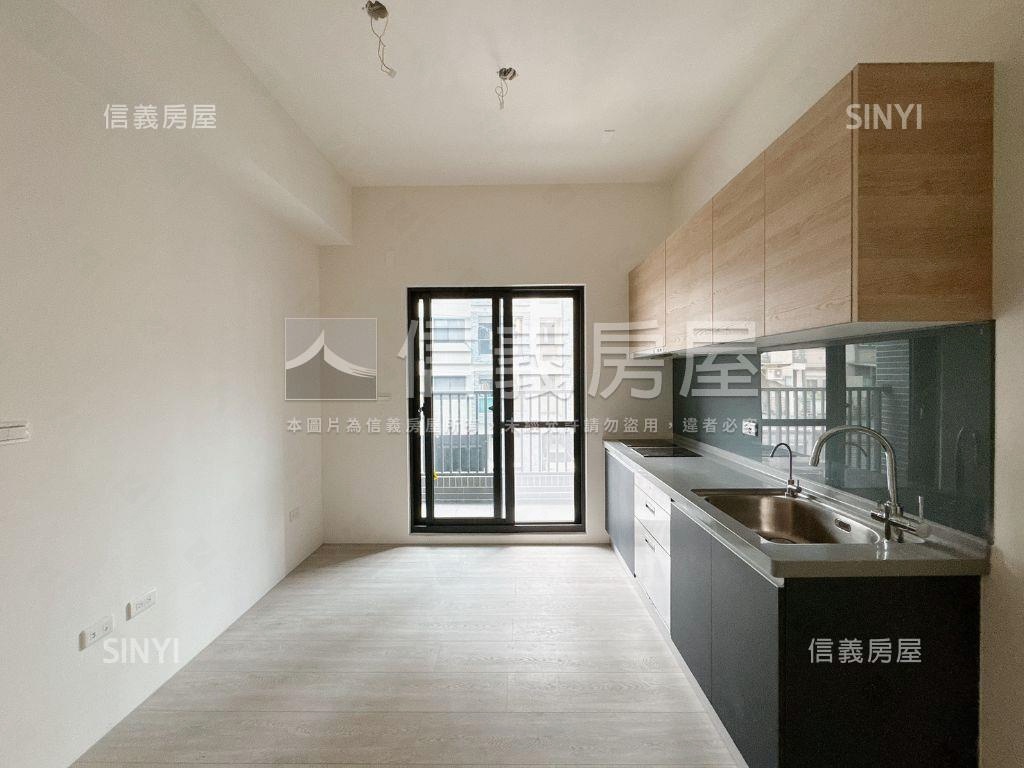 深耕８靜謐大空間美宅房屋室內格局與周邊環境