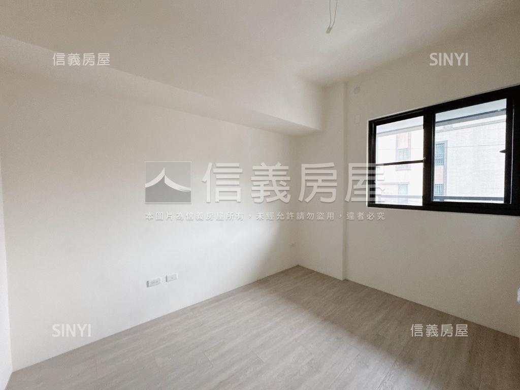 深耕８靜謐大空間美宅房屋室內格局與周邊環境