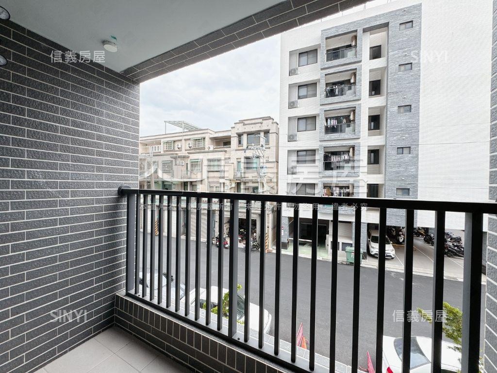 深耕８靜謐大空間美宅房屋室內格局與周邊環境