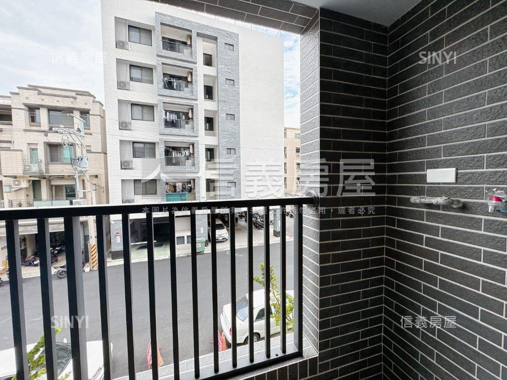 深耕８靜謐大空間美宅房屋室內格局與周邊環境