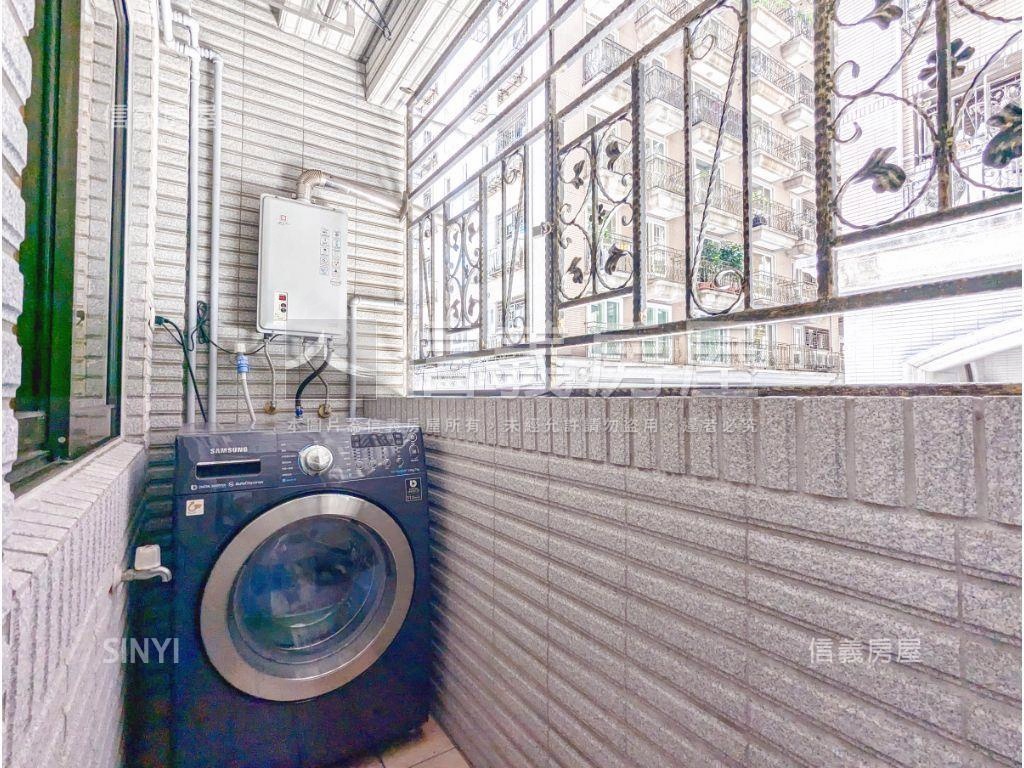 捷運學校大中庭兩房有車位房屋室內格局與周邊環境