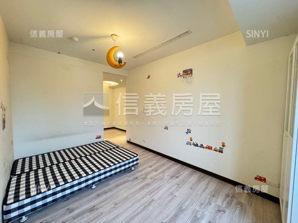 遠雄ＳＲＣ鋼骨三房有車位房屋室內格局與周邊環境
