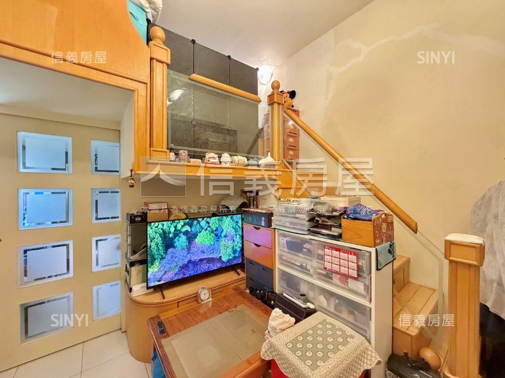 推薦★中山靜巷挑高大空間房屋室內格局與周邊環境