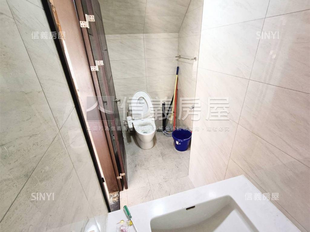 橋科面寬１１米△窗金店面房屋室內格局與周邊環境