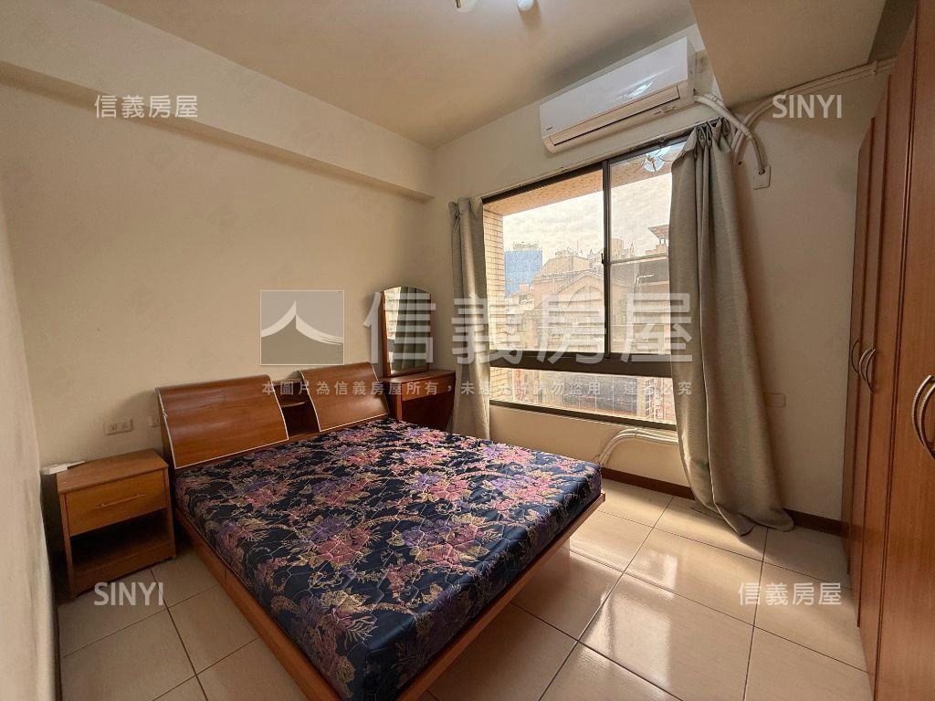 星河稀有三房車位房屋室內格局與周邊環境