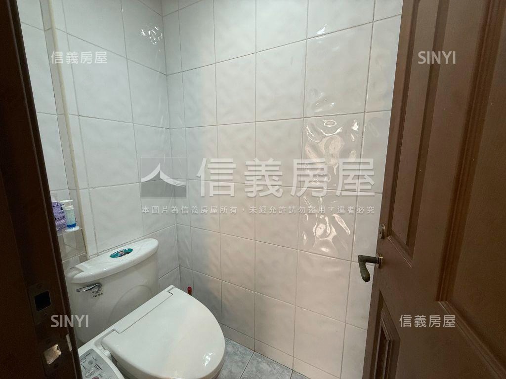 星河稀有三房車位房屋室內格局與周邊環境