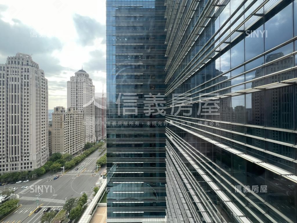 豐邑市政都心租賃中Ｃ房屋室內格局與周邊環境