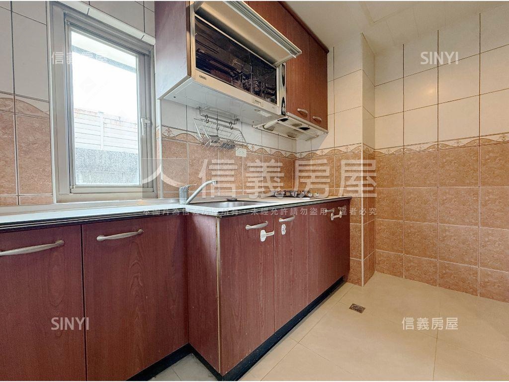 松廈柏園樓中樓房屋室內格局與周邊環境